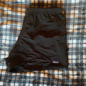 Patagonia Black Baggies 5’ M